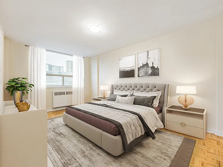 44 Thorncliffe Park Dr — Photo 7