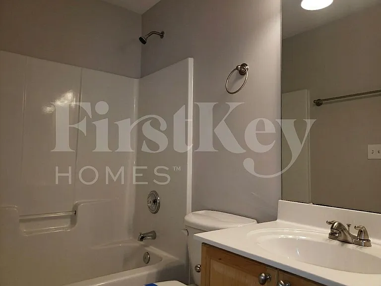 6632 Courtland St — Photo 13