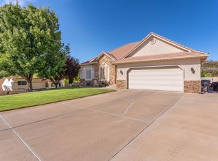 673 S Staheli Dr, Washington, UT 84780