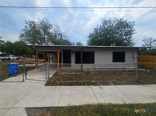 753 San Antonio Ave, Seguin, TX 78155