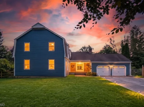 2 Chester Woods Dr, Chester Twp., NJ 07930