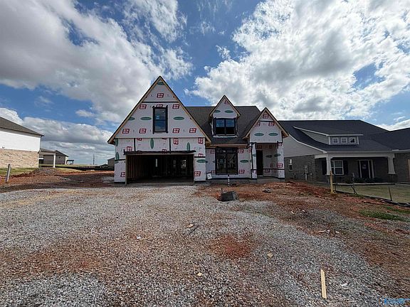 3rd image of 4 Hancock Ln