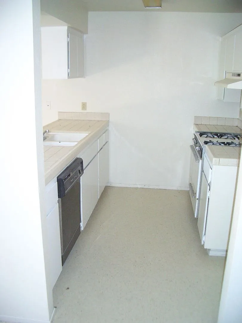 141 B Street — Photo 2