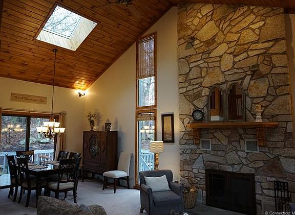 Living Room / Dining Room