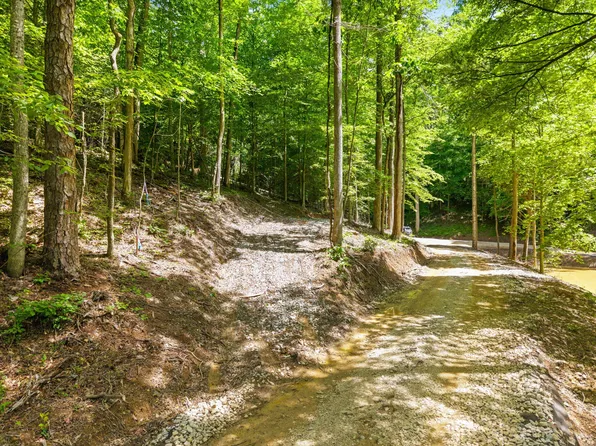 55 Ridge Rd, Irvine, KY 40336