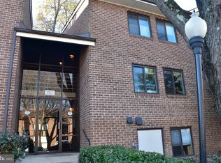 1522 Northgate Sq #12B, Reston, VA 20190