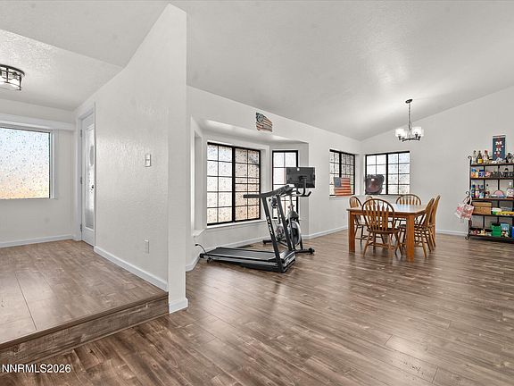 3rd image of 309 Stillwater Dr