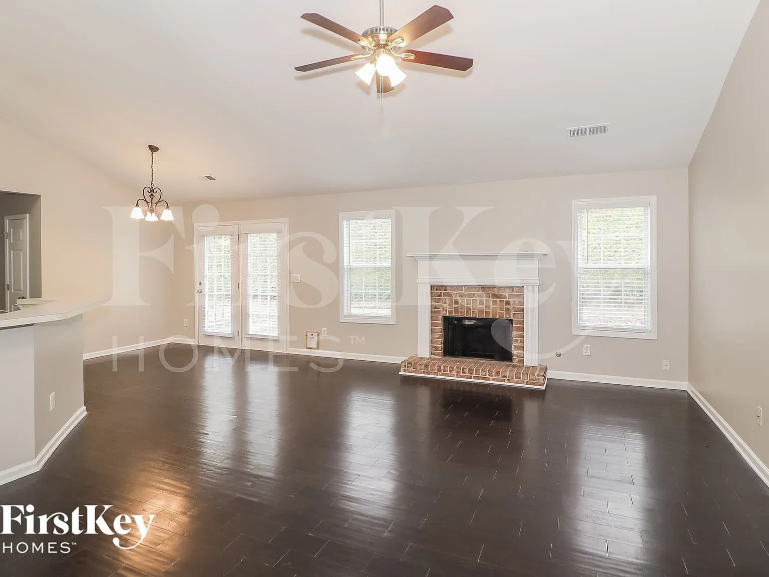 3 bed, 2.0 bath, 1872 sqft, $2,680 — Photo 4