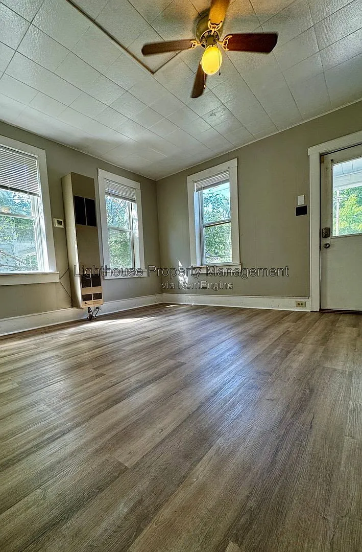1 bed, 1.0 bath, $1,195 — Photo 3