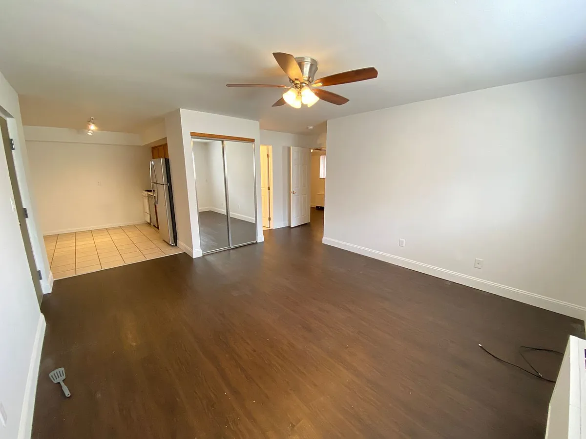 Building Photo - Chittenden Ave 34 UL