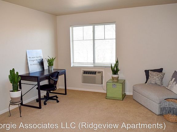 5th image of 212 W North St APT 100
