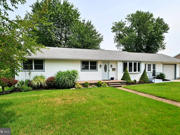 51 Macon Dr, Hamilton, NJ 08619