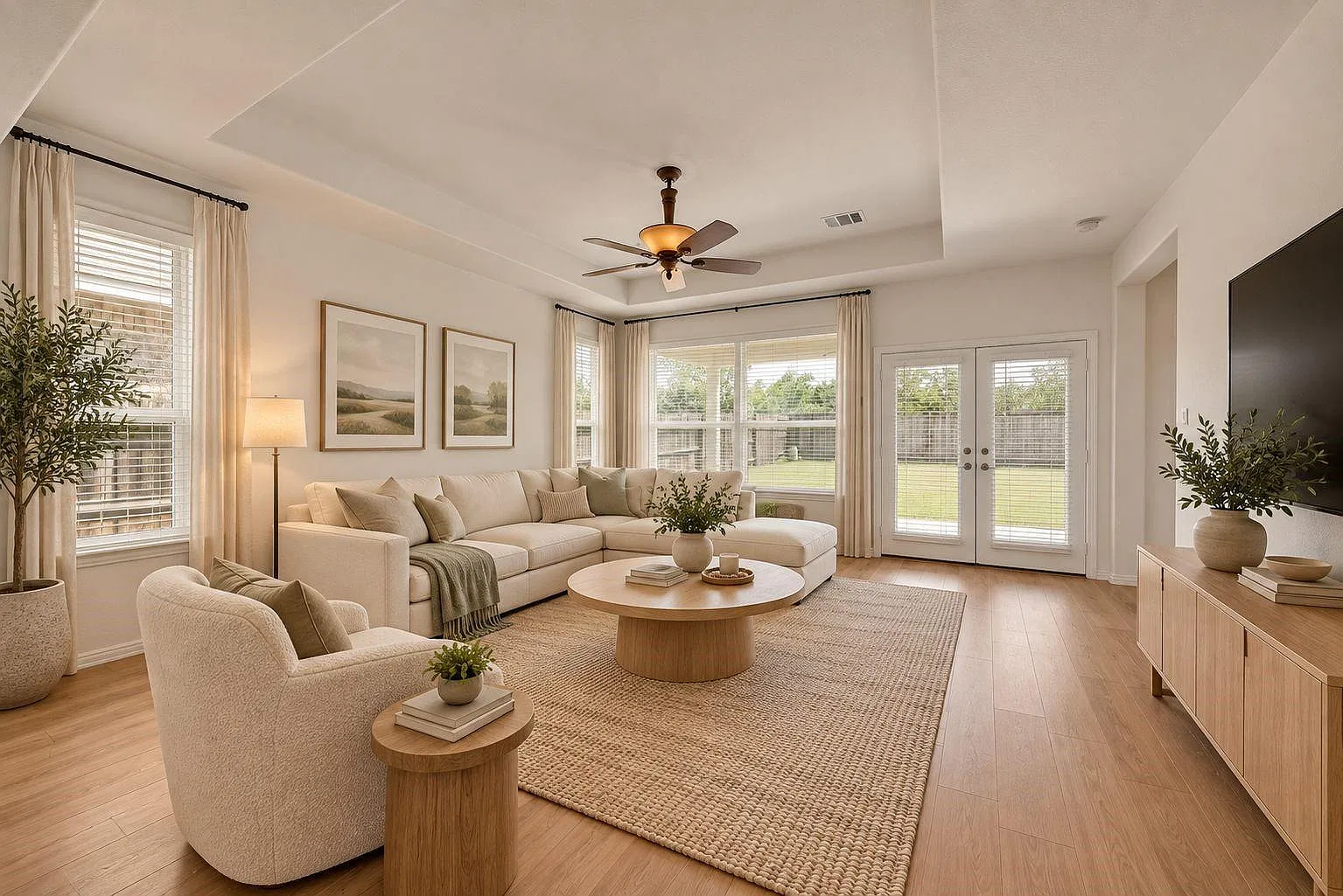 3 bed, 2.0 bath, 1675 sqft, $2,375 — Photo 1