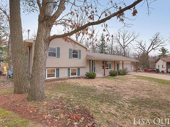 3rd image of 604 Westshire Ct NW