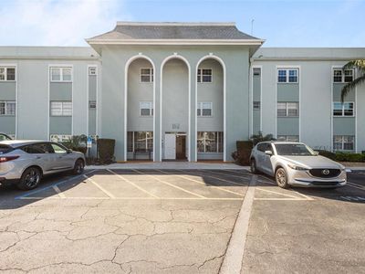 1706 Belleair Forest Dr APT 202, Belleair, FL, 33756