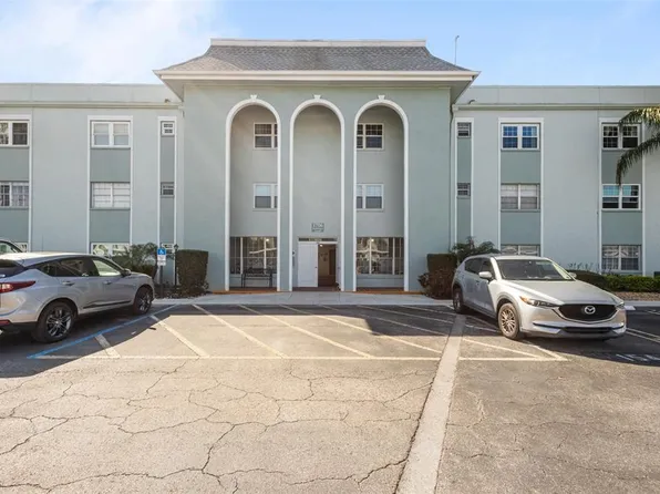 1706 Belleair Forest Dr APT 202, Belleair, FL 33756