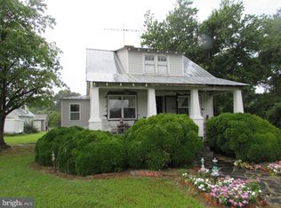 4809 Coles Point Rd, Hague, VA 22469