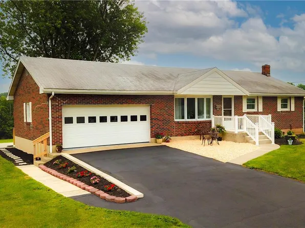 4451 Spruce St, Whitehall, PA 18052