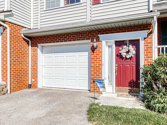 3rd image of 175 Blue Leaf Dr #175