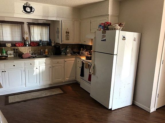 5th image of 2025 E 85th St