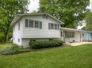 7334 Goddard Dr, Shawnee, KS 66203