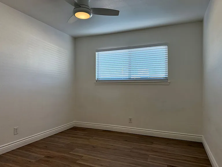 3636 Valencia St — Photo 10
