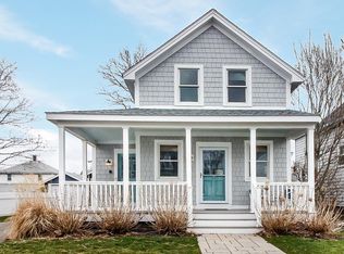28 Bell St, Quincy, MA 02169
