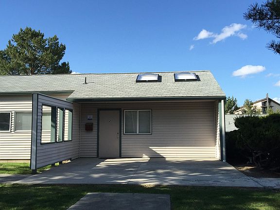 2nd image of 921 SE Klemgard St APT G2