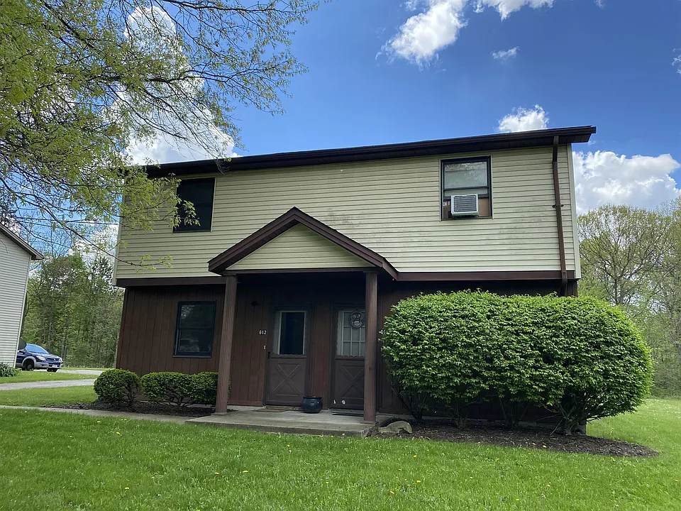 614 N Four Mile Run Rd #1