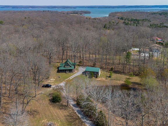 4th image of 757 Reed Rd