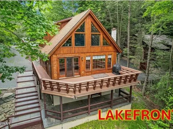 152 N Lake Loop, Lake Ariel, PA 18436