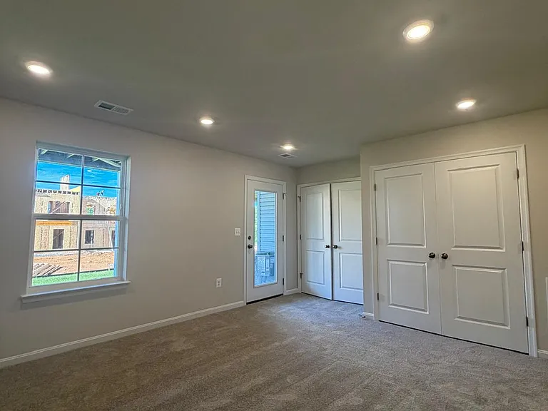398 Seeback Dr — Photo 21