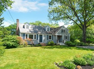 87 Ash St, Concord, MA 01742