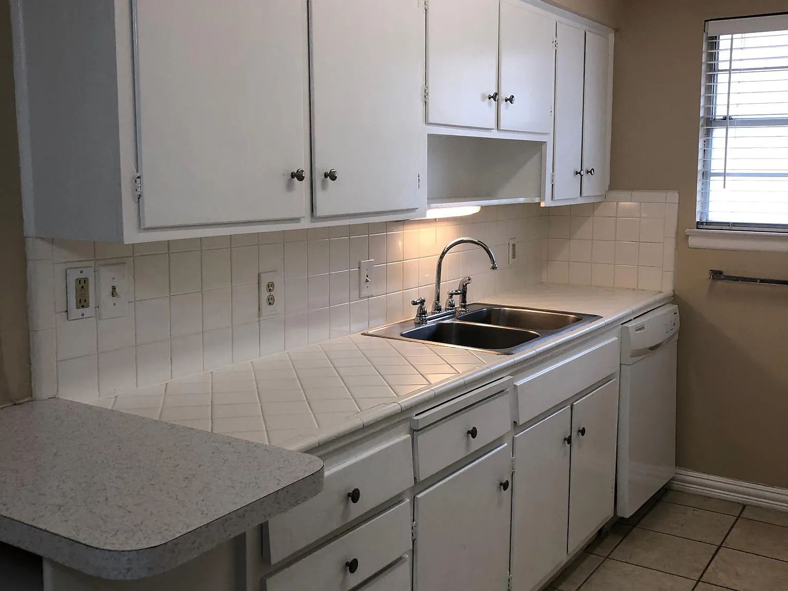 1 bed, 773 sqft, $950 — Photo 4