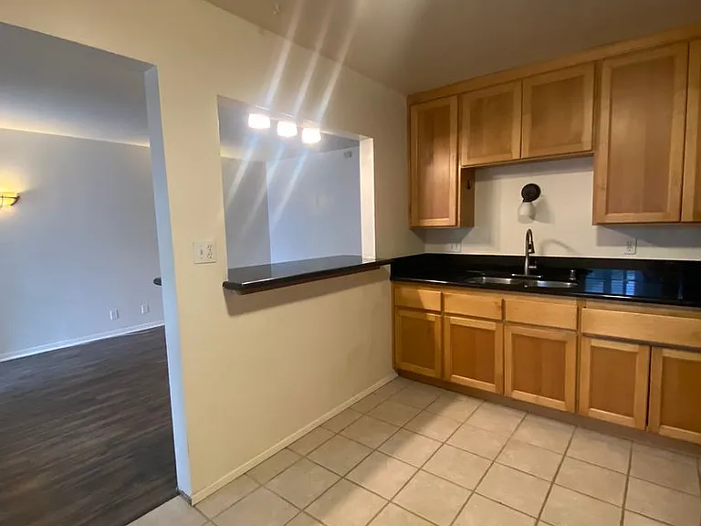 4937 Coronado Ave! Spacious 2 Bed-1 Bath Unit in OB! — Photo 8