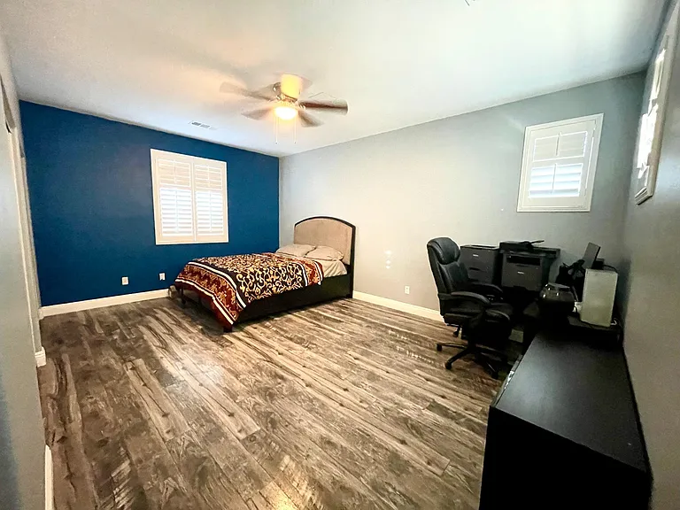 39200 Coprice St — Photo 12