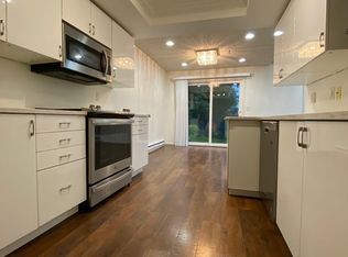 15204 NE 8th St, Bellevue, WA 98007