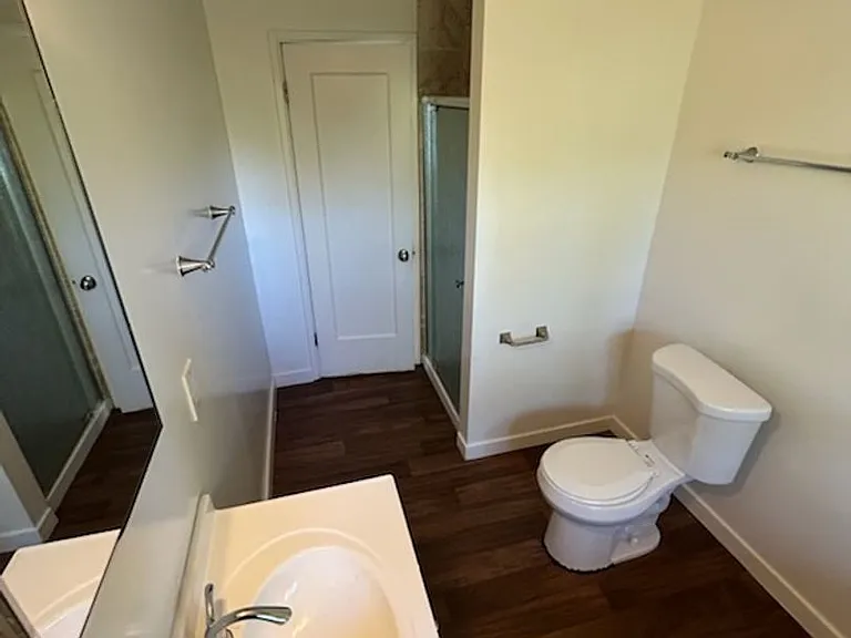 341 Menker Ave — Photo 7