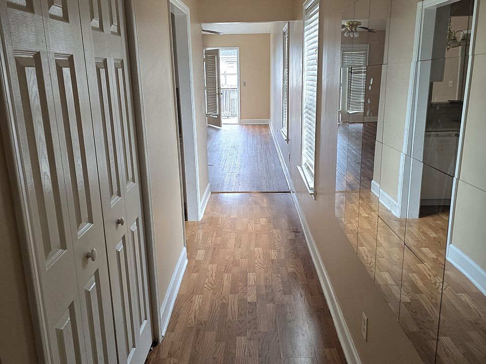 1st image of 208 Camellia Ct #208