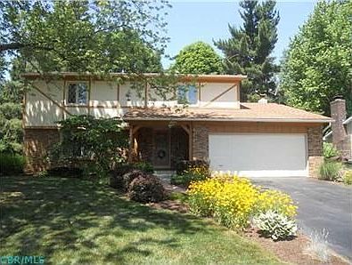 1st image of 121 Debbie Dr