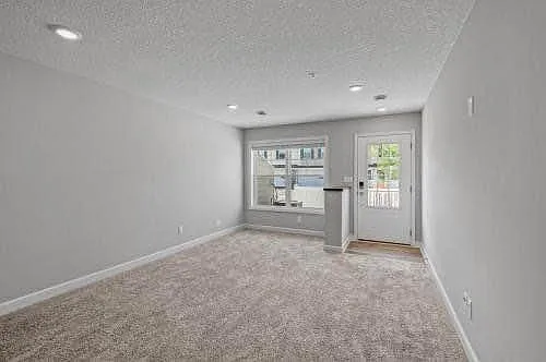 10904 Holly Pl N — Photo 26