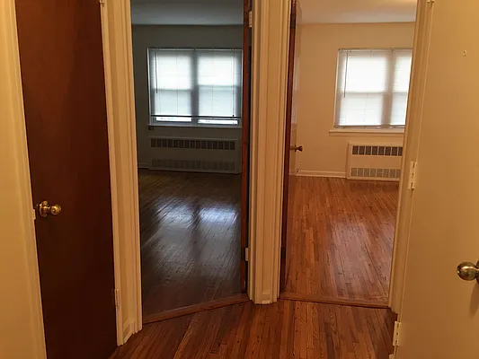 Rented by Amorelli Realty | media 35