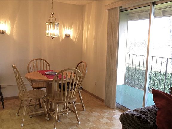 4th image of 1003 S Pearl St APT B3
