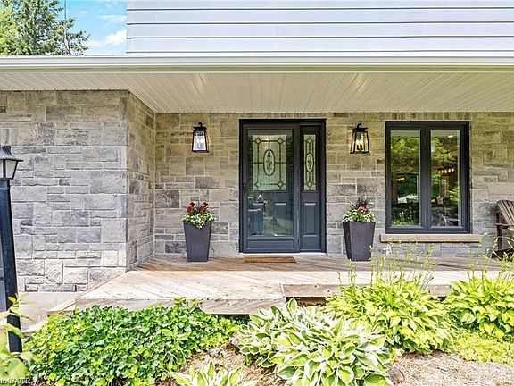 3rd image of 3083 Limestone Rd