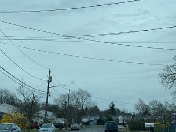 4th image of 26 Stonehurst Cir