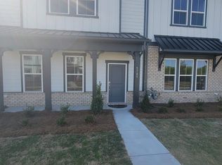 5745 Crevice Dr, Charlotte, NC 28215
