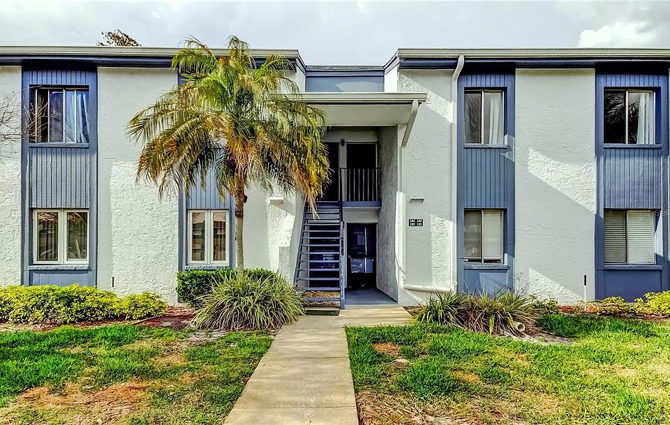 1st image of 122 Cypress Ln