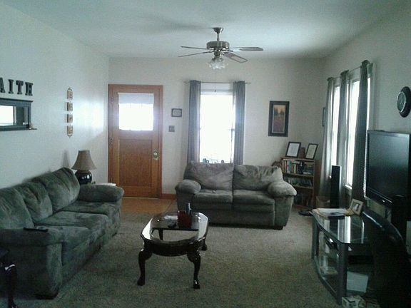 Living Room 13'x25'