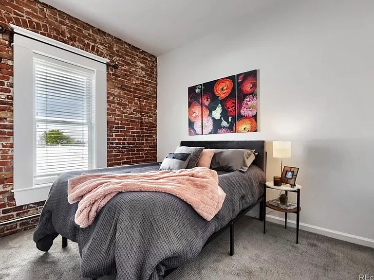 1425 N Washington St #302 — Photo 7