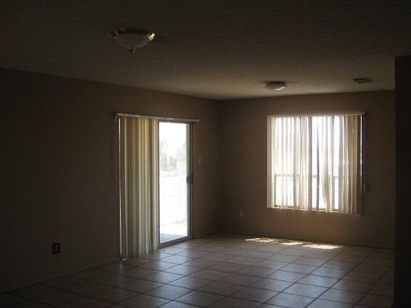 3rd image of 1002 S Hwy 118
